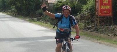 Binon AndrÃ© Cycling on the  tour with redspokes